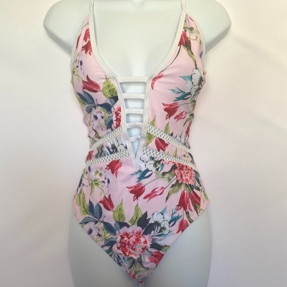 Fashion World Floral One Piece Swim Suit. NWT